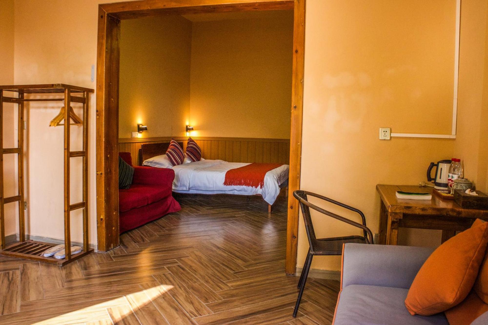 Moondance Boutique Resort Yangshuo Exterior photo