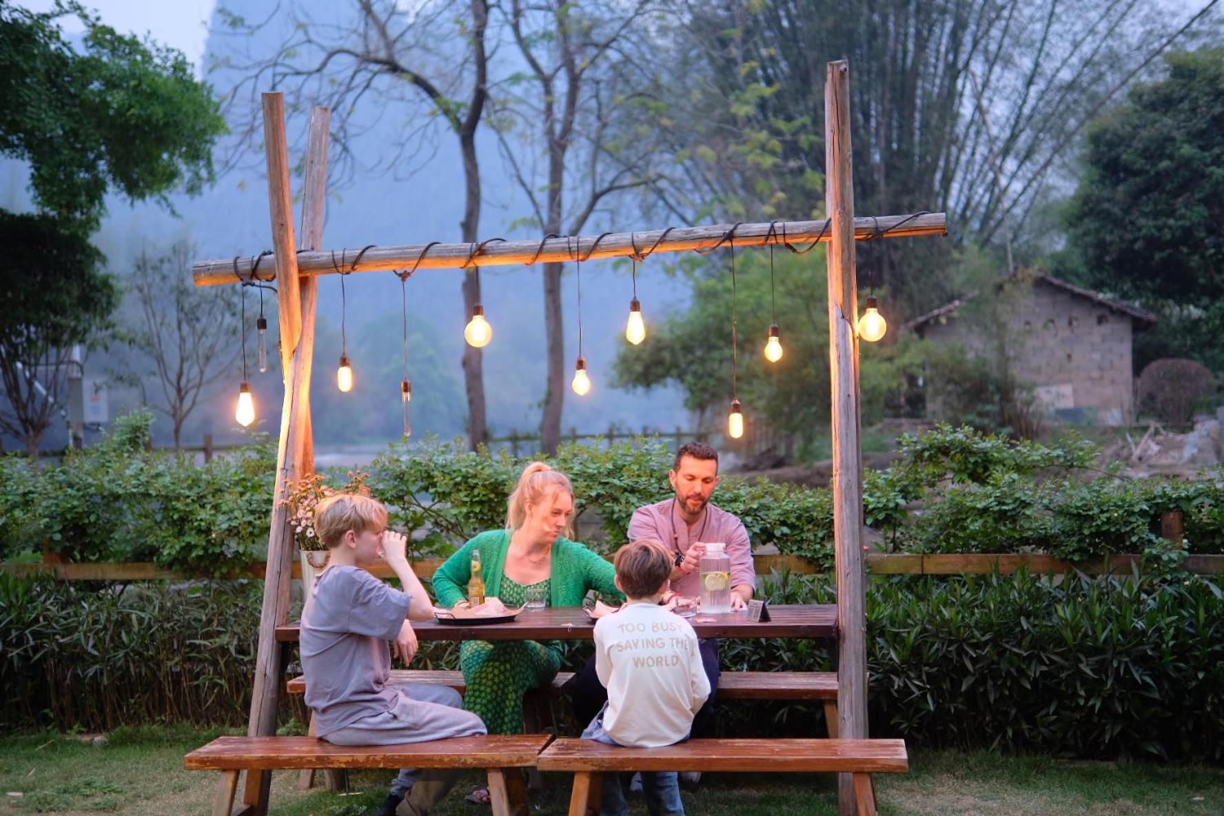 Moondance Boutique Resort Yangshuo Exterior photo